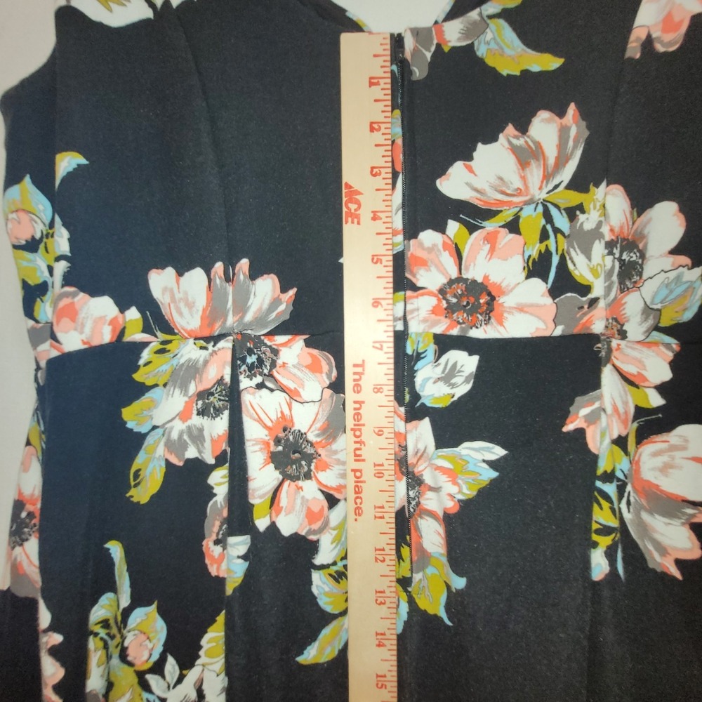 Torrid Sleeveless Dress Sz 20 Ponte Skater Pleated Sweetheart Neck Black Floral - Picture 11 of 13